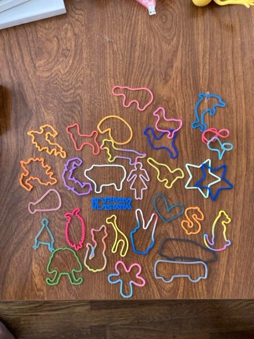 Lot of 30 Silly Bandz